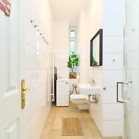 Staywell Naehe Mauerpark - 65 Qm *